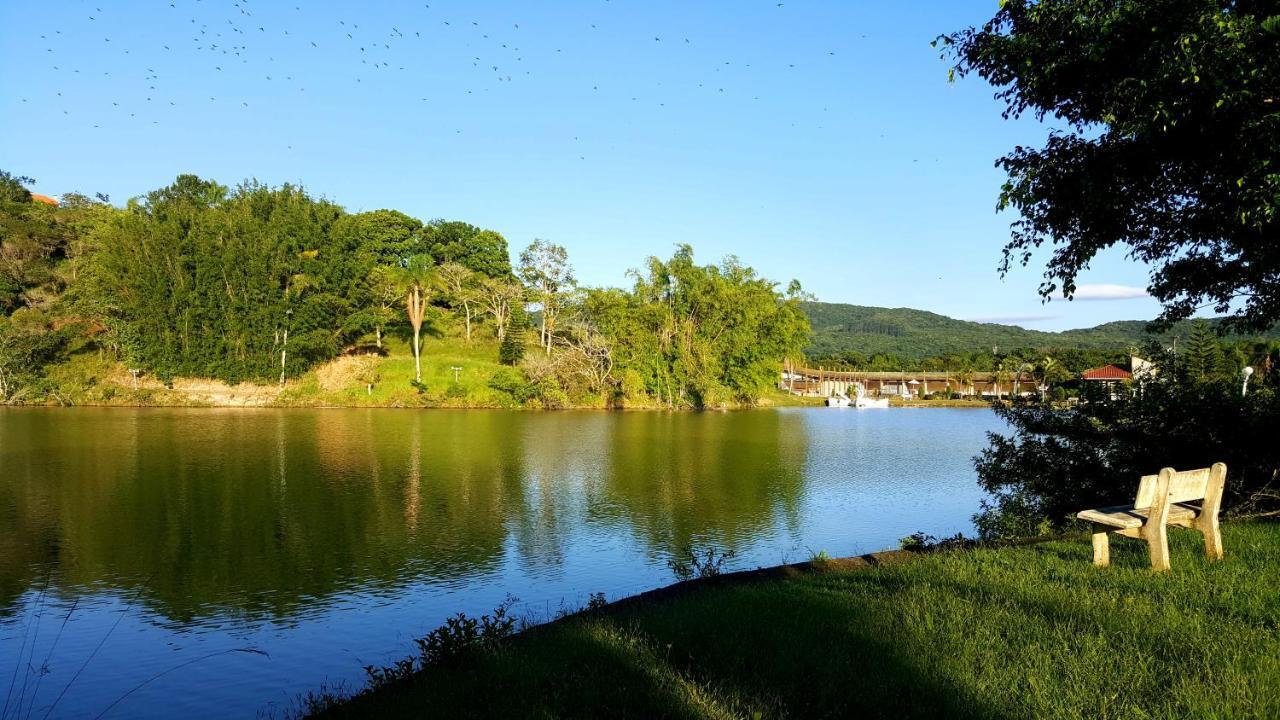 Ilha Da Gale Tourist Hotel Fazenda De Bombas Бомбиняс Екстериор снимка